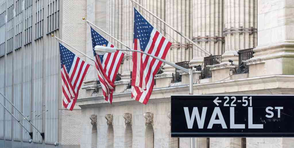 Pasar Saham AS Terkoreksi Tajam